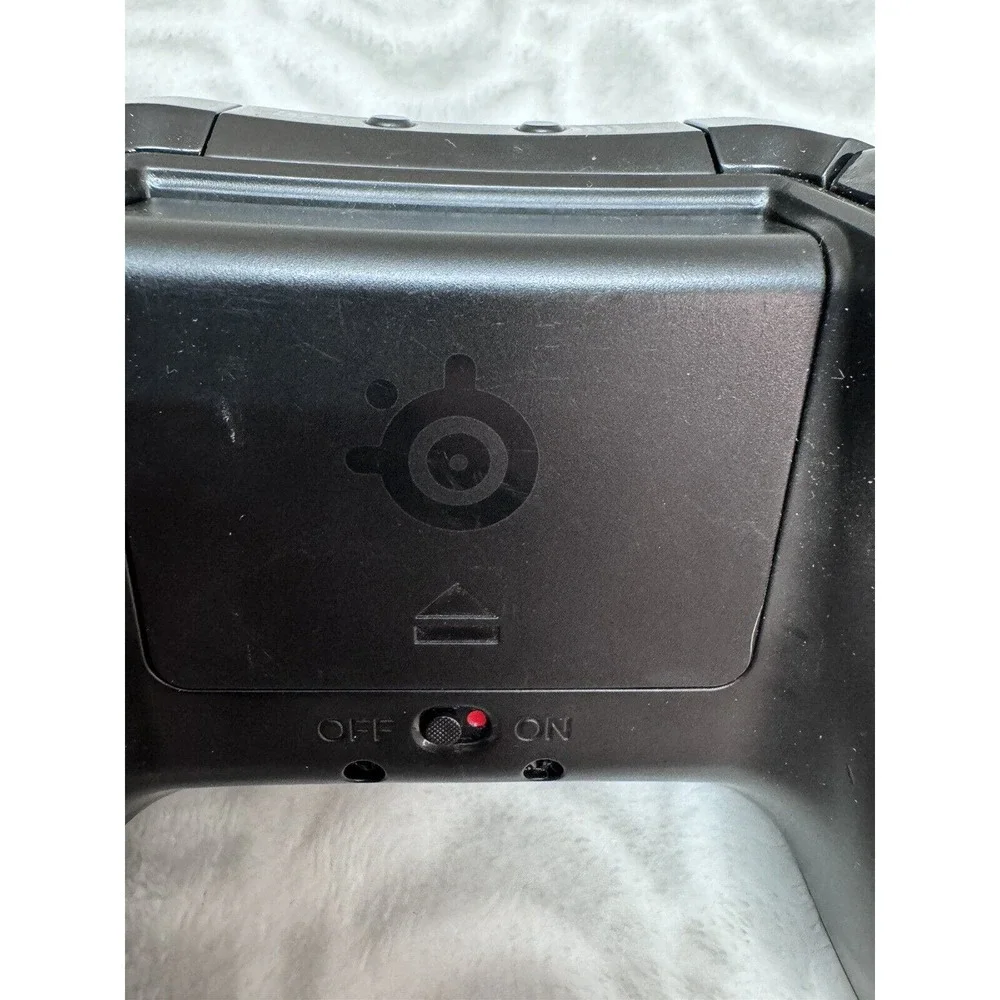 SteelSeries Stratus XL Bluetooth Wireless iOS Device Gaming Controller 69026